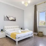 Apartman Artstay Ac Near Metro, Fiumicino Airport