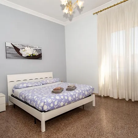 Light Blue - City Center * רומא