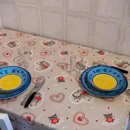 Artstay Ac Near Metro, Fiumicino Airport Apartment *