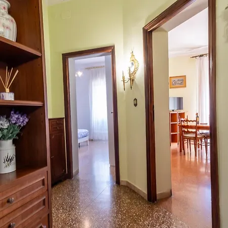 Artstay Ac Near Metro, Fiumicino Airport Apartment *