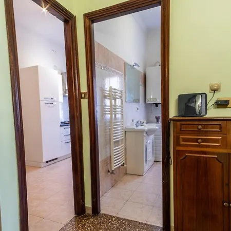 Apartment Artstay Ac Near Metro, Fiumicino Airport *