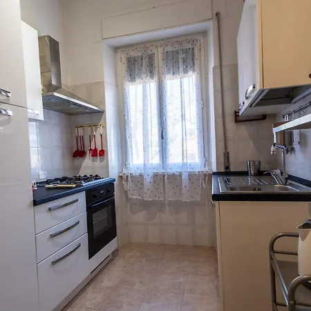 Apartment Artstay Ac Near Metro, Fiumicino Airport *