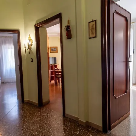 Artstay Ac Near Metro, Fiumicino Airport *