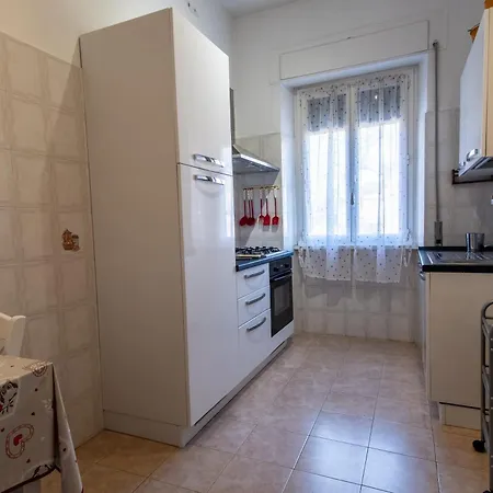 Apartment Artstay Ac Near Metro, Fiumicino Airport Rome