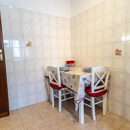 Artstay Ac Near Metro, Fiumicino Airport Apartment